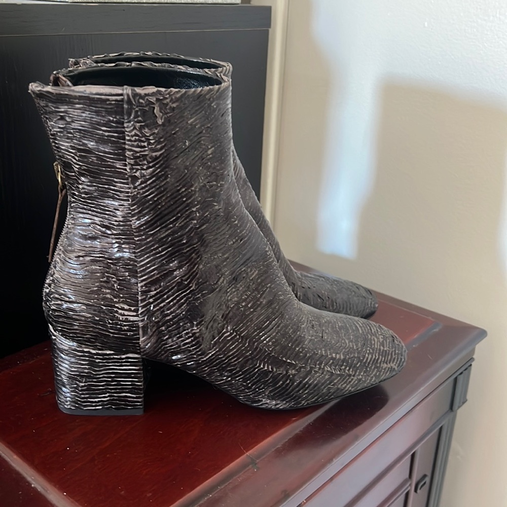 Size 8 booties leather